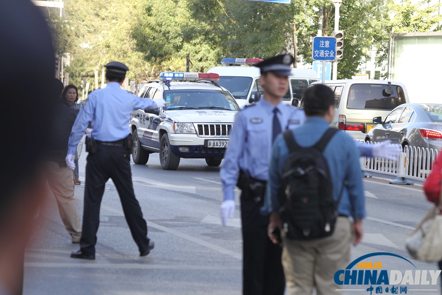 李某某等五人強(qiáng)奸案一審宣判 李某某獲刑10年