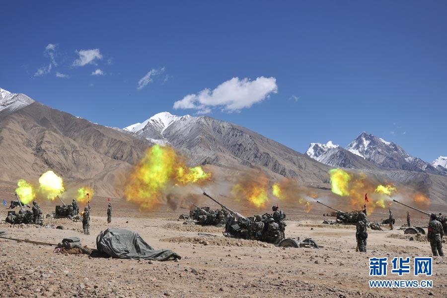 直擊解放軍萬人千車陸空協(xié)同高原大對抗