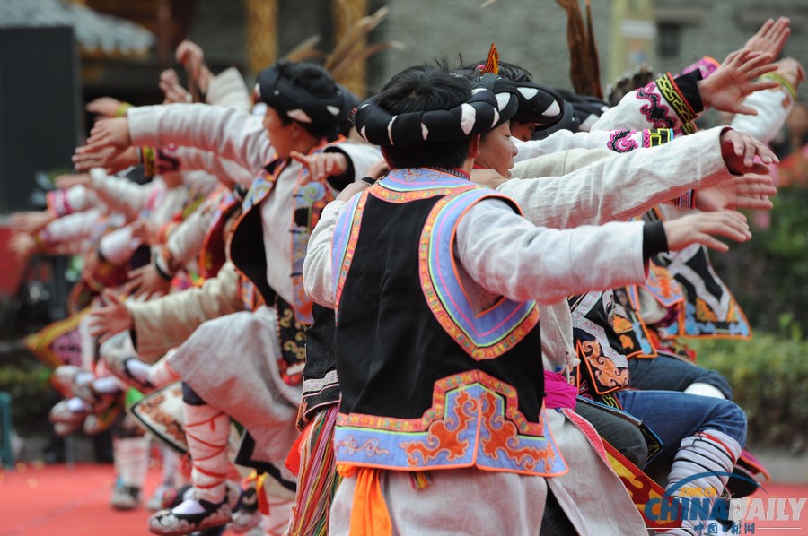 四川理縣羌寨舉行“花兒納吉”賽歌節(jié) 歡慶羌歷新年