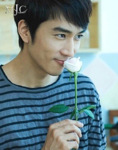 丹東男孩因美貌走紅韓國　盤點(diǎn)嬌媚的花樣美男