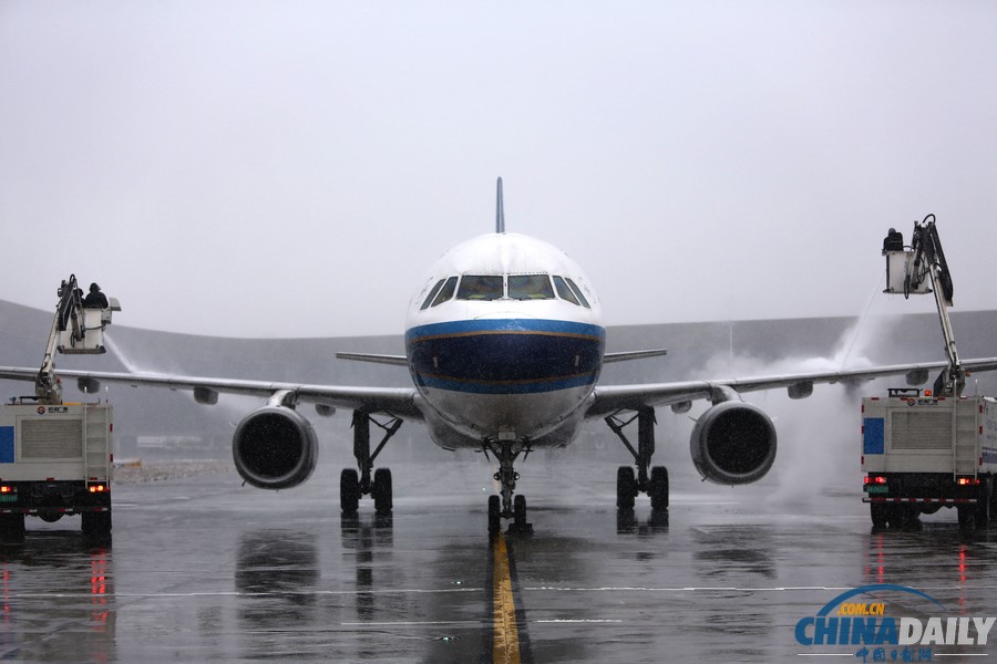 南方持續(xù)雨雪第三日 昆明機(jī)場(chǎng)延長(zhǎng)臨時(shí)關(guān)閉時(shí)間