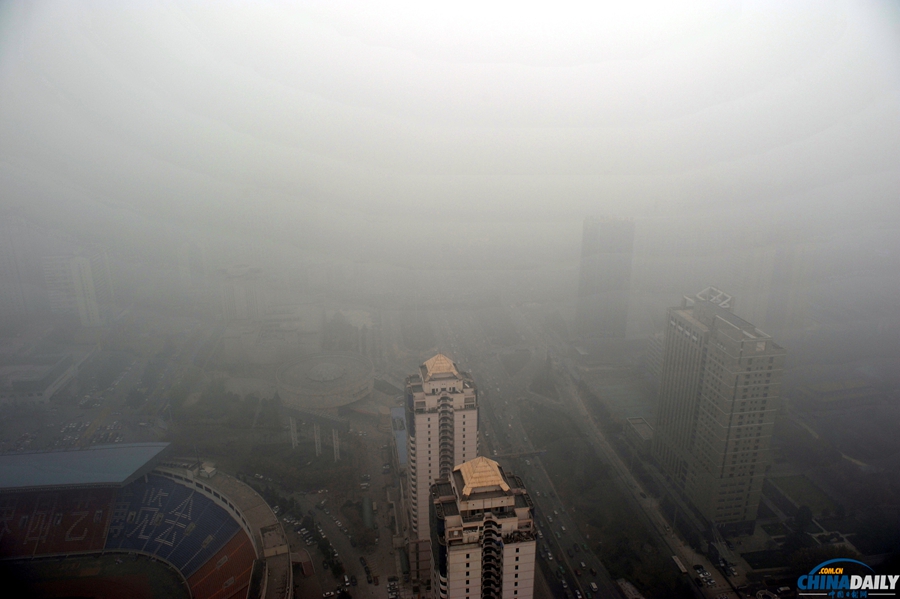 西安：霧霾指數(shù)爆表 空氣嚴重污染
