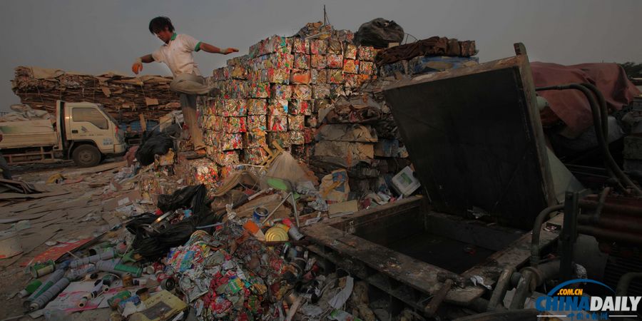 探訪北京郊外“廢品村”