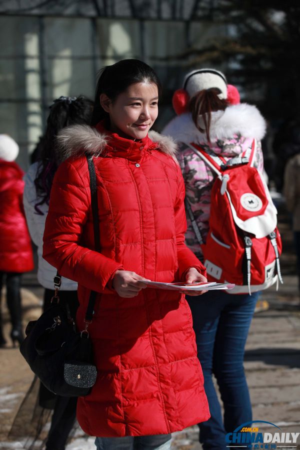 北京電影學(xué)院藝考初試 錄取比例超過100比1