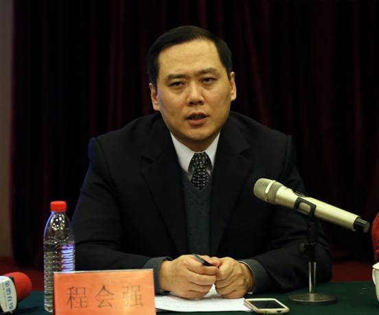 程會強(qiáng)建言:六盤水應(yīng)做好頂層設(shè)計(jì) 實(shí)現(xiàn)高層次轉(zhuǎn)型