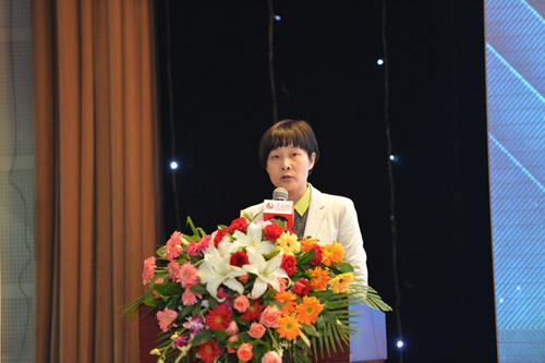 2013年度人民網(wǎng)獎(jiǎng)學(xué)金頒獎(jiǎng)典禮在京舉行 “最具潛質(zhì)新聞人大賽”啟動(dòng)