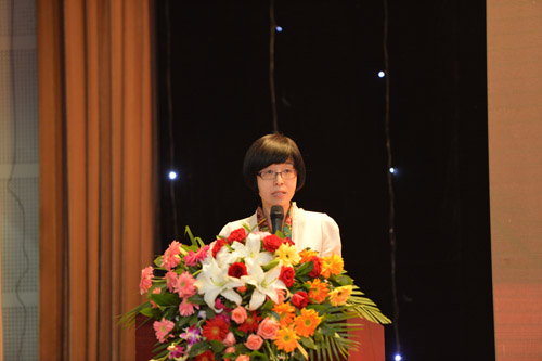 2013年度人民網(wǎng)獎(jiǎng)學(xué)金頒獎(jiǎng)典禮在京舉行 “最具潛質(zhì)新聞人大賽”啟動(dòng)