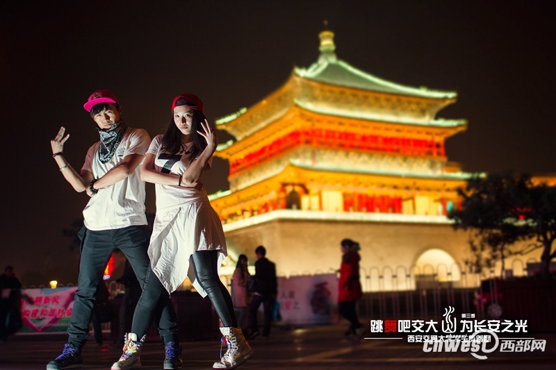 “跳舞吧，交大！”走紅網(wǎng)絡(luò) 高難度動(dòng)作獲網(wǎng)友點(diǎn)贊