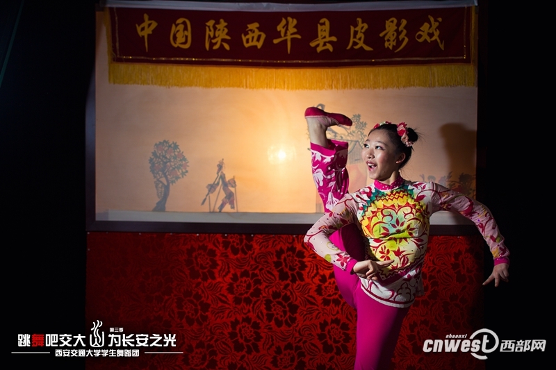 “跳舞吧，交大！”走紅網(wǎng)絡(luò) 高難度動(dòng)作獲網(wǎng)友點(diǎn)贊