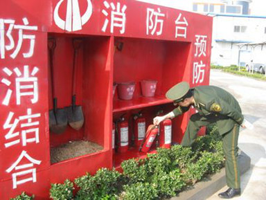 邢臺(tái)消防把脈建筑工地 檢查與宣傳同步進(jìn)行