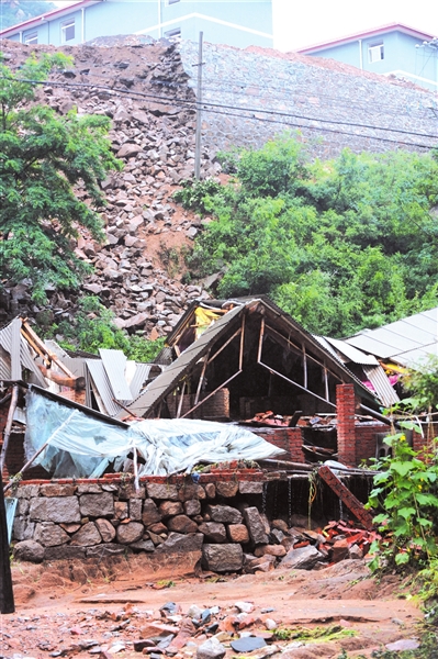 洪水泥石流突襲密云平谷連夜轉(zhuǎn)移出6000人