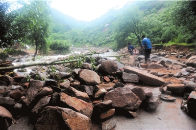 洪水泥石流突襲密云平谷連夜轉(zhuǎn)移出6000人