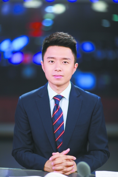 80后坐上《北京新聞》主播臺(tái)