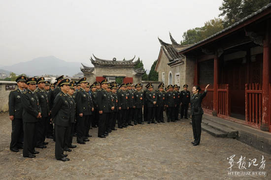 軍報：有的案件中出現(xiàn)系統(tǒng)性、塌方式腐敗