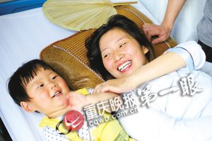 24歲女子癌癥晚期 拍婚紗照與丈夫家人告別