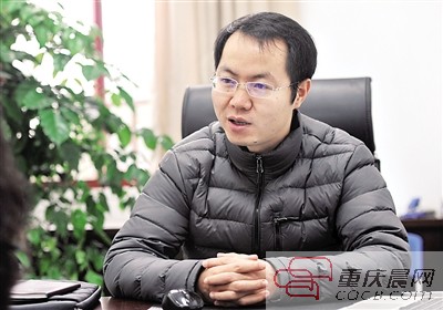 往變壓器灌菜油 重慶3名青年專家每人獲400萬科研經(jīng)費