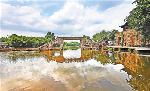首屆重慶鎮(zhèn)長年會(huì)舉行 60個(gè)最美小城鎮(zhèn)“出爐”