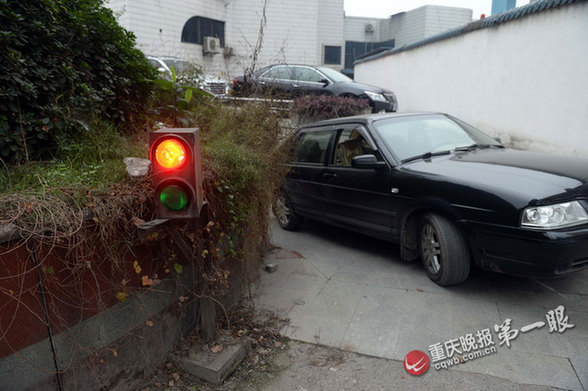 紅綠燈、地窖、迷宮 主城奇葩車庫折磨你的有幾個