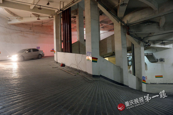 紅綠燈、地窖、迷宮 主城奇葩車庫折磨你的有幾個