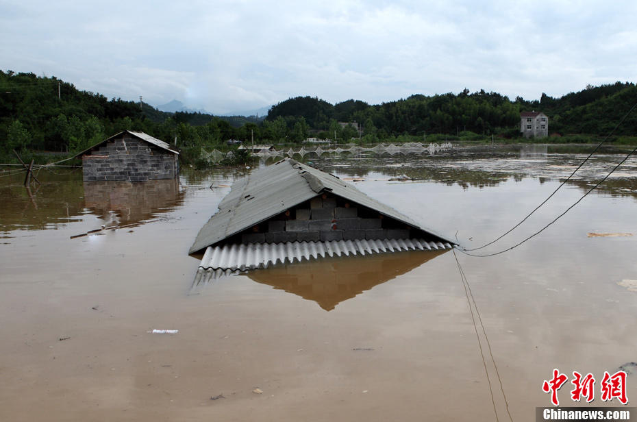 南方近日連遭強(qiáng)降雨 浙江發(fā)布首個(gè)暴雨黃色預(yù)警