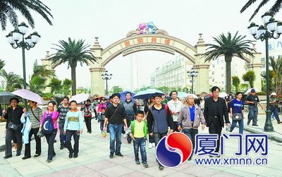 方特夢(mèng)幻王國(guó)周日開門迎客 200多項(xiàng)游樂項(xiàng)目等您來玩