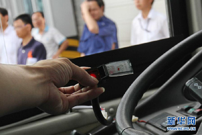 廈門(mén)將在BRT車(chē)輛上安裝自動(dòng)爆玻器