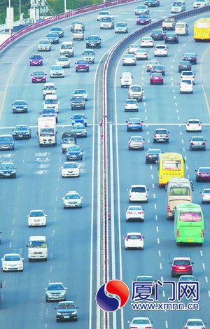 廈門將邁入百萬汽車時代 未來可通過微信平臺繳費(fèi)等