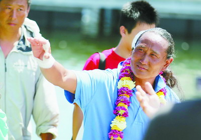 翟墨抵廈披露與日船周旋細節(jié) 曾想跳下船游上釣魚島