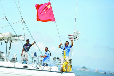 翟墨抵廈披露與日船周旋細節(jié) 曾想跳下船游上釣魚島
