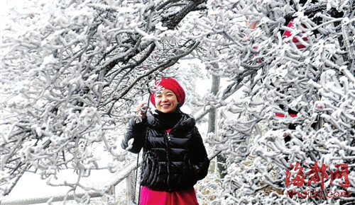 福建今冬初雪飄落武夷山光澤等地 德化九仙山昨迎今冬首場(chǎng)霧凇