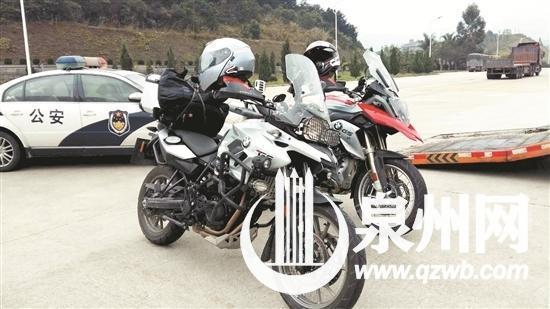 兩男子為看油菜花騎寶馬摩托狂飆 每輛價(jià)值30萬(wàn)