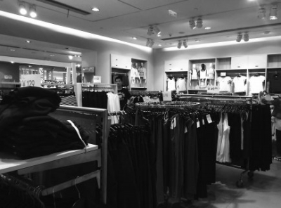 1800㎡大只有16個攝像頭 福州倉山H&M店確存監(jiān)控死角