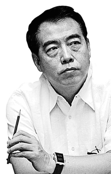 陳凱歌暗諷女星把紅毯秀當(dāng)職業(yè)引熱議
