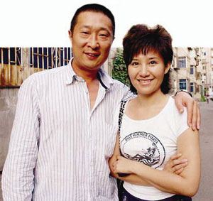 當結(jié)婚遭遇“愛情和面包”難題：裸婚你能接受嗎？