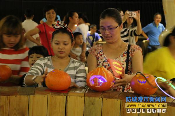 防城港：“鬼怪精靈”齊聚慶萬(wàn)圣節(jié)