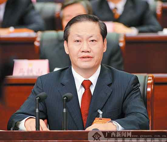 自治區(qū)政協(xié)十一屆三次會議開幕