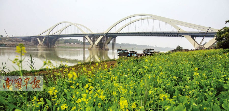 南寧羅文大橋建成通車 去機(jī)場(chǎng)第二高速公路開工