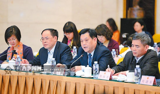 廣西代表團認真學(xué)習(xí)習(xí)近平參加審議重要講話精神
