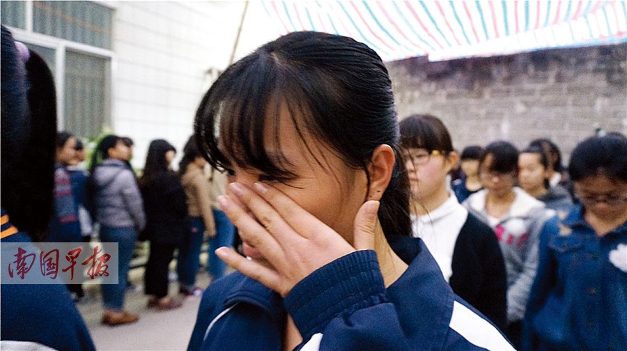都安高中校長(zhǎng)莫振高生前點(diǎn)滴 用品格照亮師生