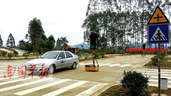 南寧:小車培訓(xùn)模擬城市道路防止學(xué)員只會(huì)考不會(huì)開(kāi)