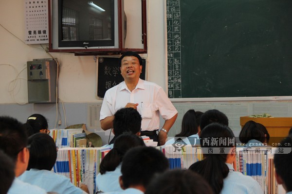 廣西全區(qū)教育系統(tǒng)開(kāi)展向莫振高同志學(xué)習(xí)活動(dòng)(圖)