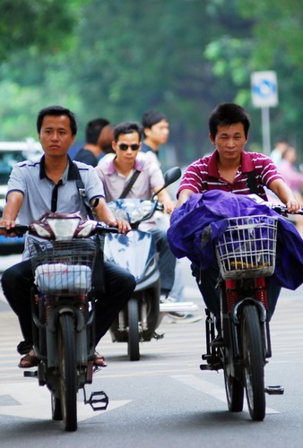 海口電動(dòng)車(chē)立法聚集六大事項(xiàng) 市民看法多爭(zhēng)議大