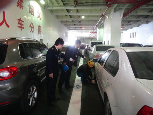 “粵海鐵3、4號”正式裝載汽車及散客
