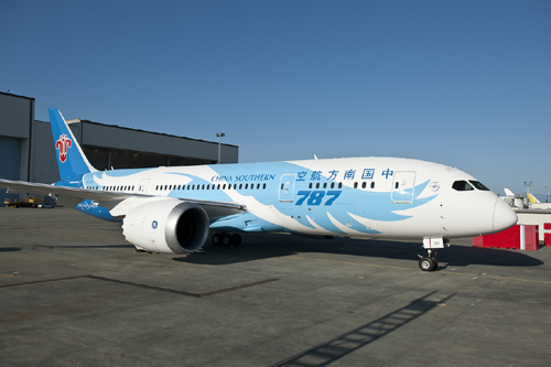 中國首架787夢(mèng)想飛機(jī)將于本月底交付南航