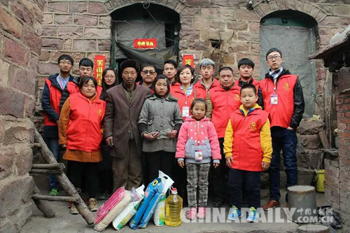 愛(ài)心人士走訪井陘山區(qū) 10名貧困兒童獲愛(ài)心善款