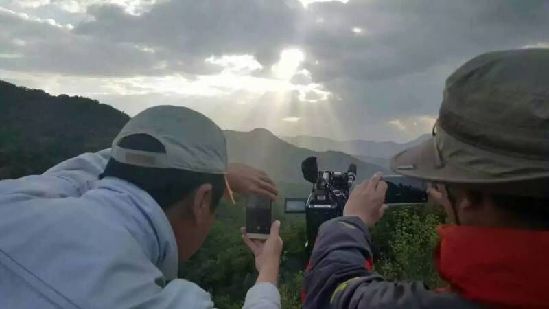 央視《地理中國》欄目攝制組走進(jìn)邢臺(tái)臨城