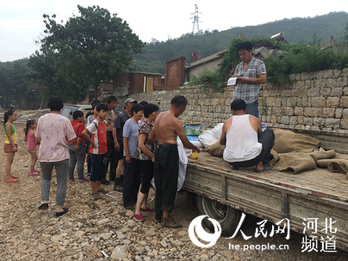 河北井陘縣2000余村民災(zāi)后自救 72小時打通生命通道