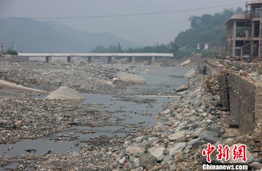 河北一景區(qū)未迎客遭水毀 投資商“拋財”搶險引關(guān)注