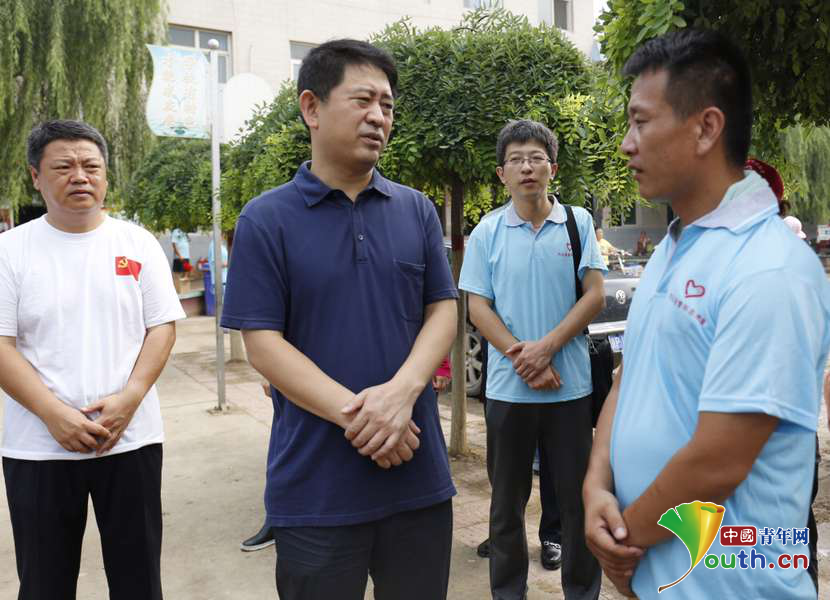 團中央“青年之聲”向邢臺大賢村小學(xué)捐贈10萬元