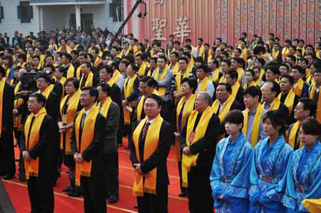 祭拜醫(yī)圣張仲景 弘揚千年中醫(yī)藥